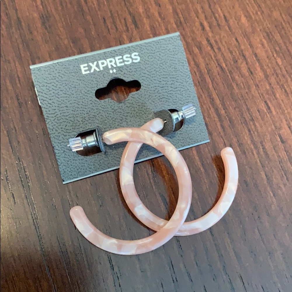 Express earrings